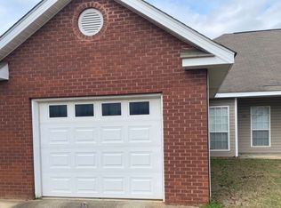 101 Pine Meadow Cir, Elmore, AL 36025