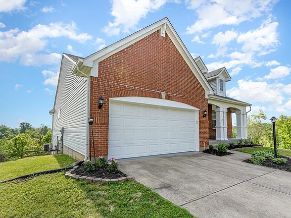 3rd image of 9698 Fallsridge Ct