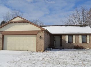 612 Oakland Way, New Whiteland, IN