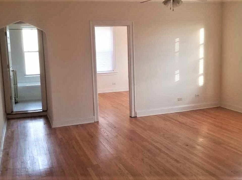 1st image of 10250 S Wood St APT 33