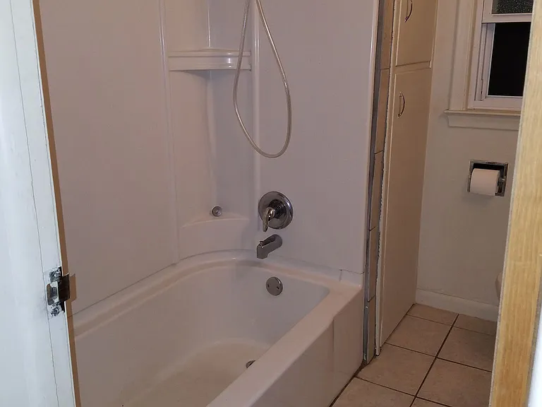 515 N Hagadorn Rd — Photo 13