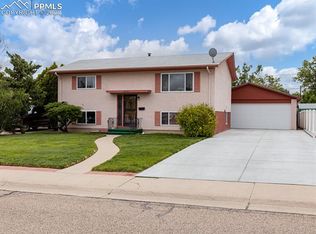3512 Devonshire Ln, Pueblo, CO 81005