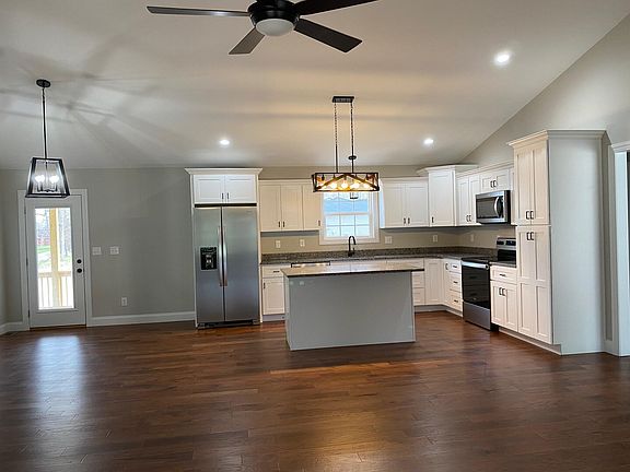 5th image of 772 Pleasant View Rd