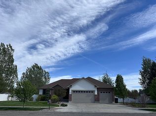 3678 Clearfield Ln, Ammon, ID 83406