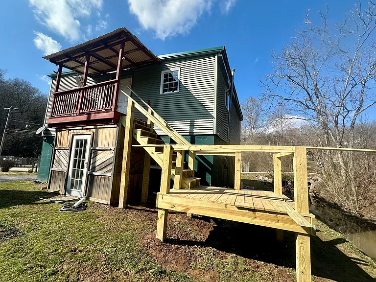 1024 Relation Rd — Photo 2