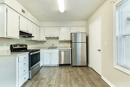 Palmetto Square Apartments — Photo 3