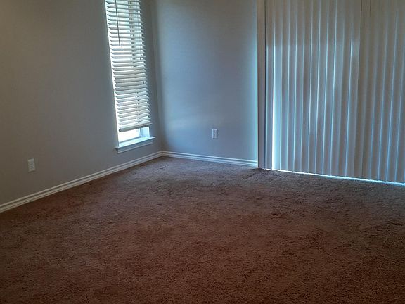 4th image of 2014 Auburn Dr