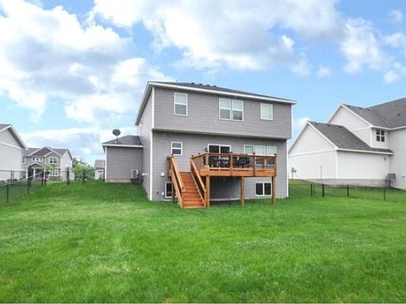3rd image of 953 104th Ln NE