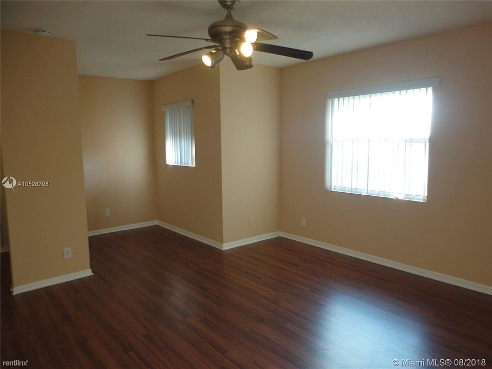 2nd image of 707 SE 3rd Avenue Ext