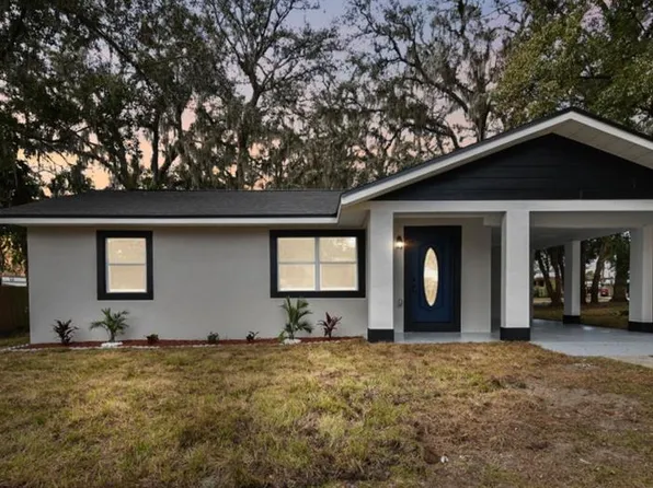 5041 Wood St, Zephyrhills, FL 33542