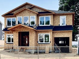 17 Willets Dr, Syosset, NY 11791