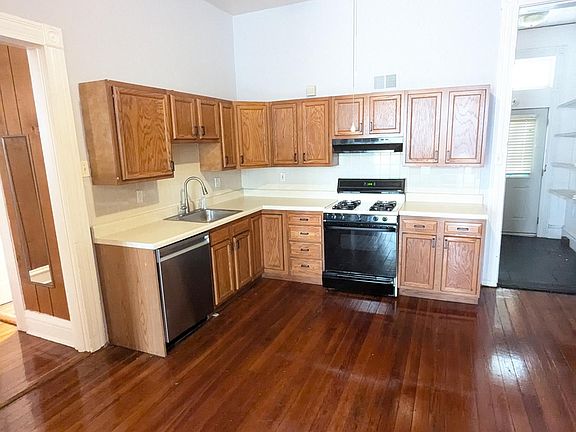 4th image of 4213 Norfolk Ave