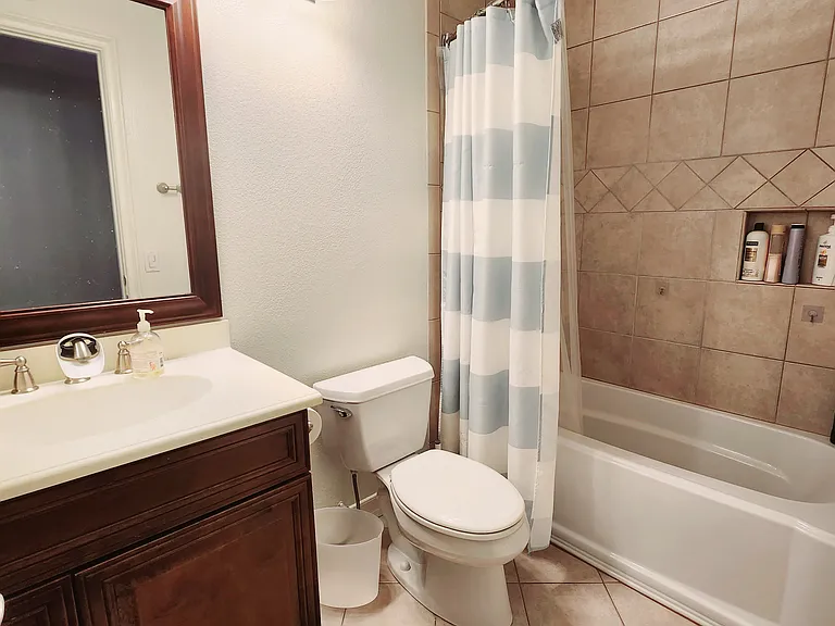 4046 Oak Glen Ct — Photo 12
