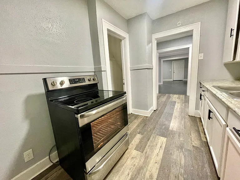 5631 Park Ave — Photo 7