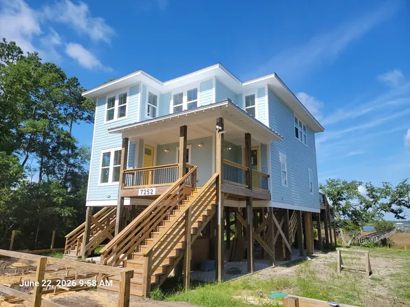 7252 River Rd, Wilmington, NC 28412