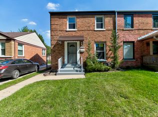 425 Geneva Ave, Bellwood, IL 60104