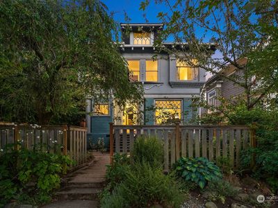 420 17th Avenue E, Seattle, WA, 98112