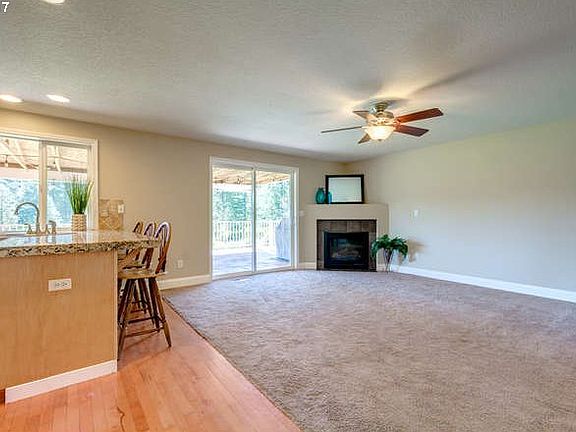 4th image of 31510 NE 134th Ct
