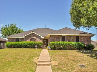 901 Wilderness Pass, Cedar Hill, TX 75104