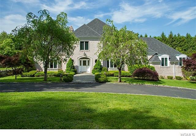 Picture perfect Colonial