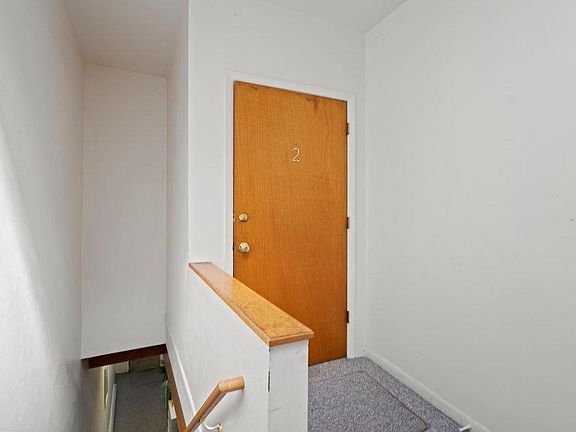 4th image of 63 Audrey Ave APT 2