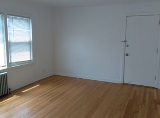 907 Austin St #2, Evanston, IL 60202