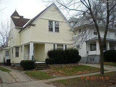 1st image of 4017 Woburn Ave