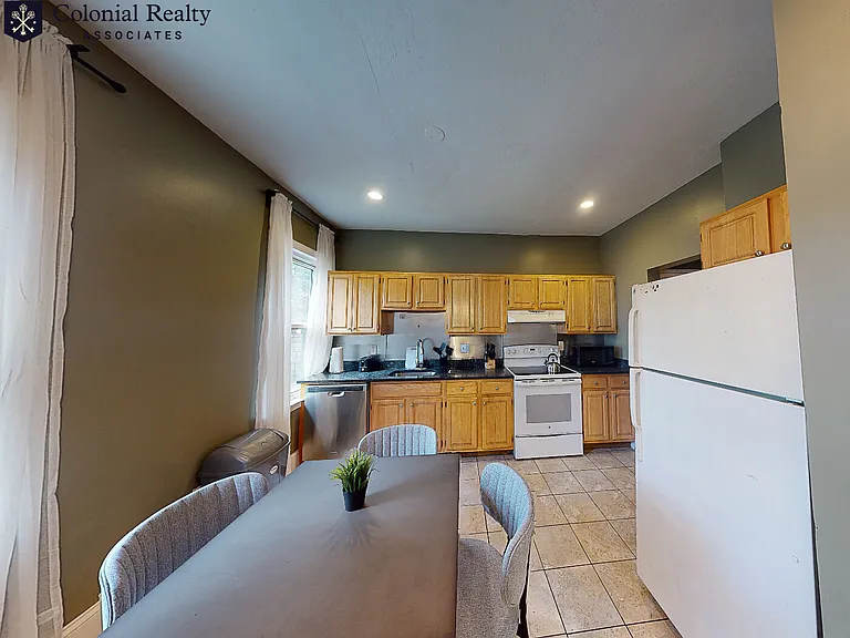 4 Haskell St #1 — Photo 13