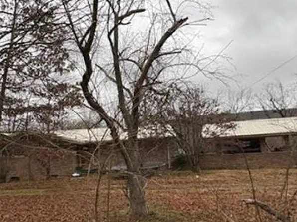 408 N Center St, Marshall, AR 72650