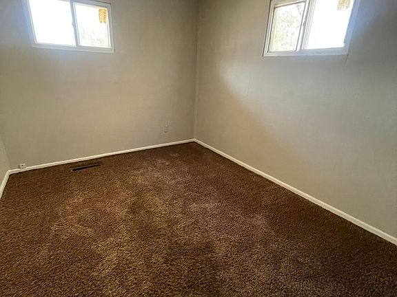 5th image of 1474 Elaine St