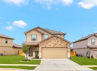 204 Middle Green Loop, Floresville, TX 78114