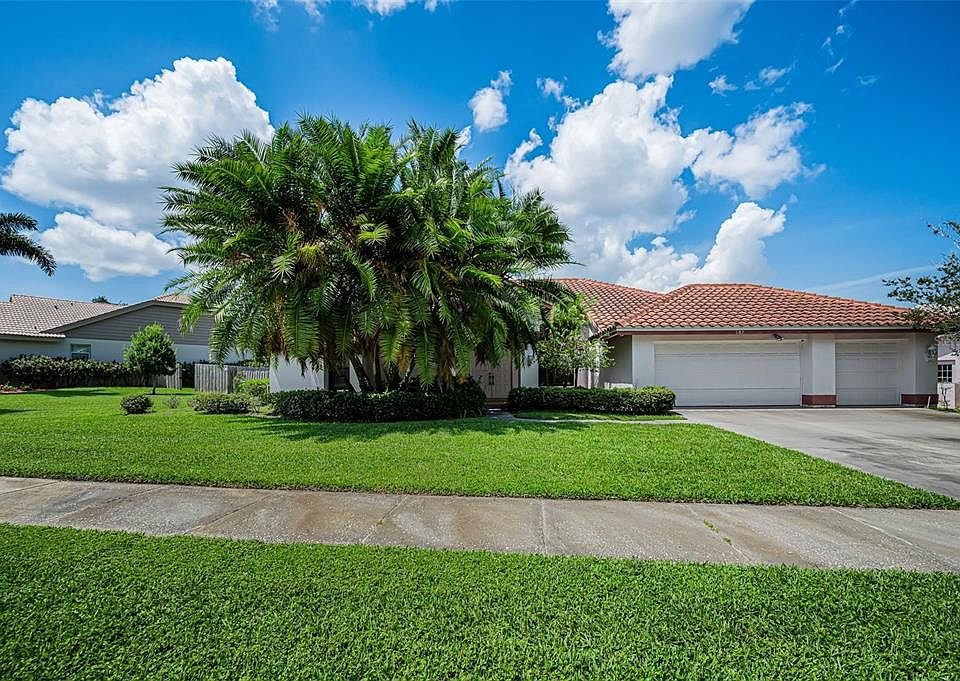 1st image of 107 WOODCREEK DRIVE S