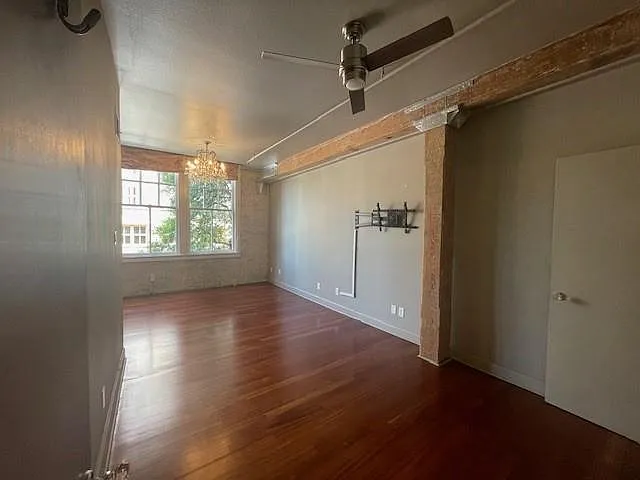 1111 S Peters St #202 — Photo 16
