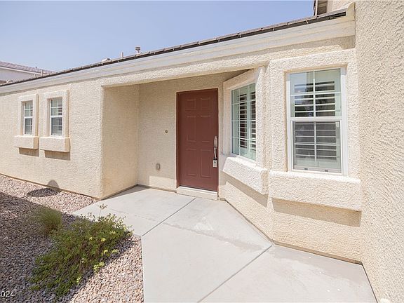 2nd image of 10383 Madagascar Palm St