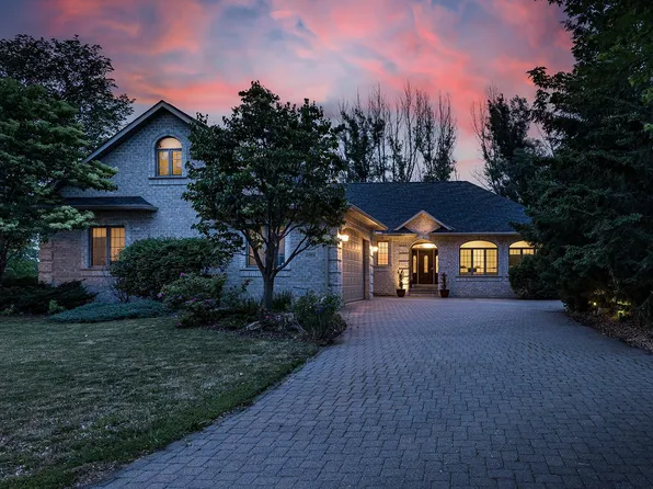 1084 Parkview Ln, Victoria, MN 55386