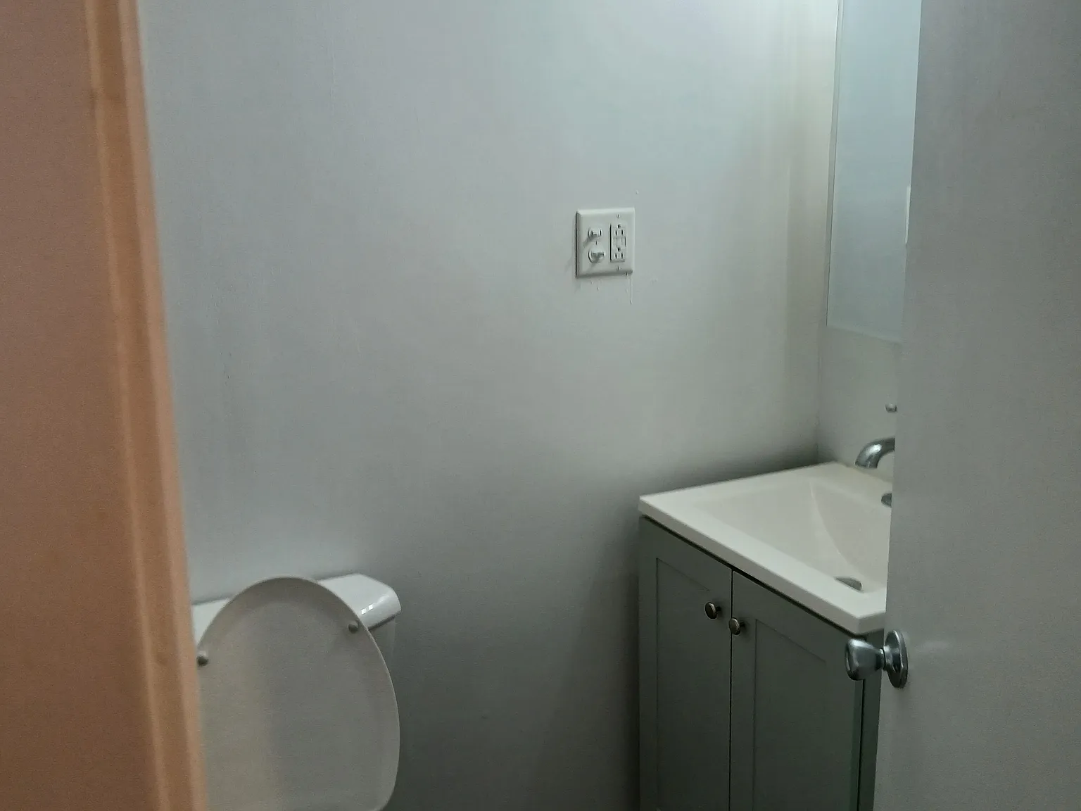 1 bed, 600 sqft, $975 — Photo 2