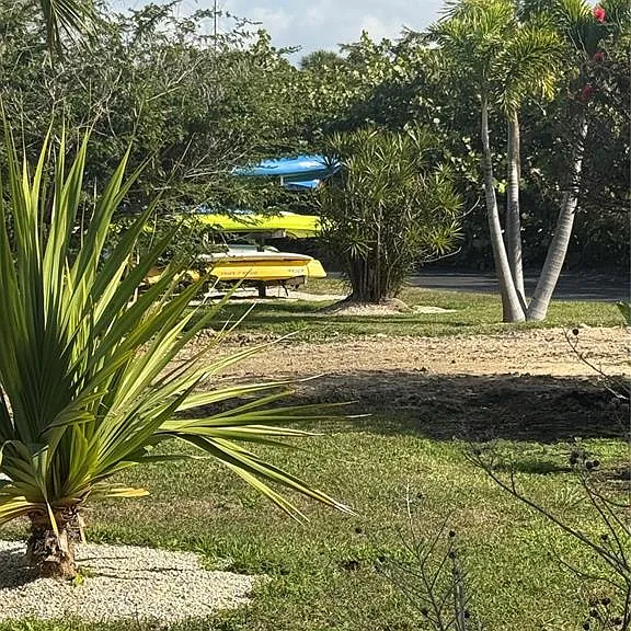 775 John Ringling Blvd #33 — Photo 48