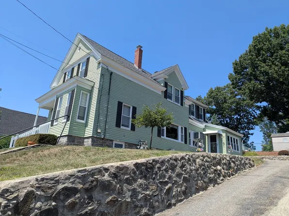 53 Weare St, Lawrence, MA 01843
