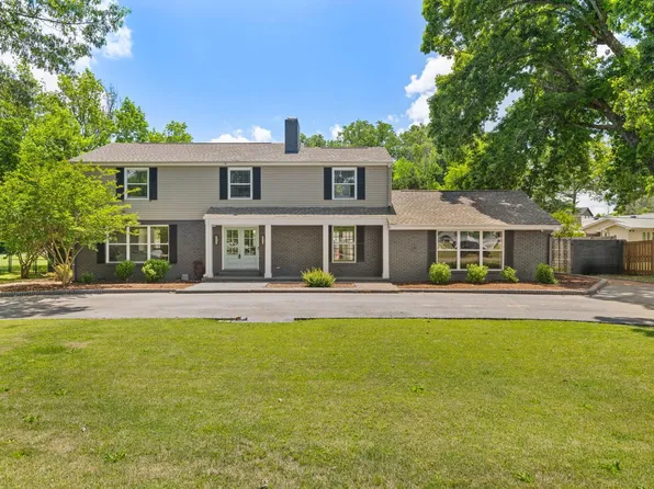 902 Highland Ave, Muscle Shoals, AL 35661