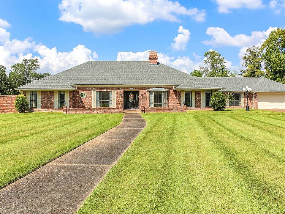 1st image of 601 Orchard Dr