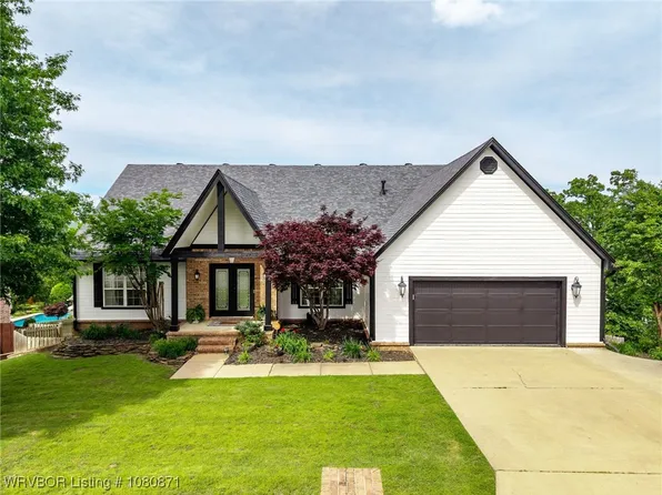 2004 Parkridge Dr, Van Buren, AR 72956