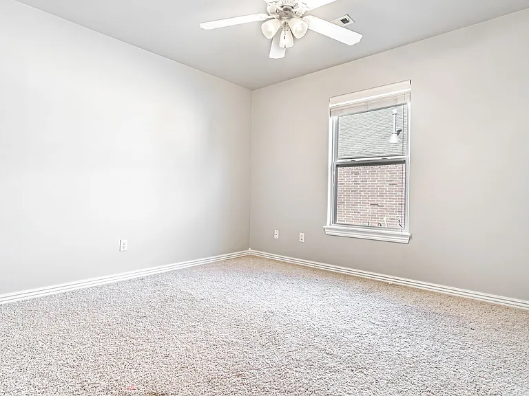 Jones - 261-263 Copper Oaks Dr — Photo 10