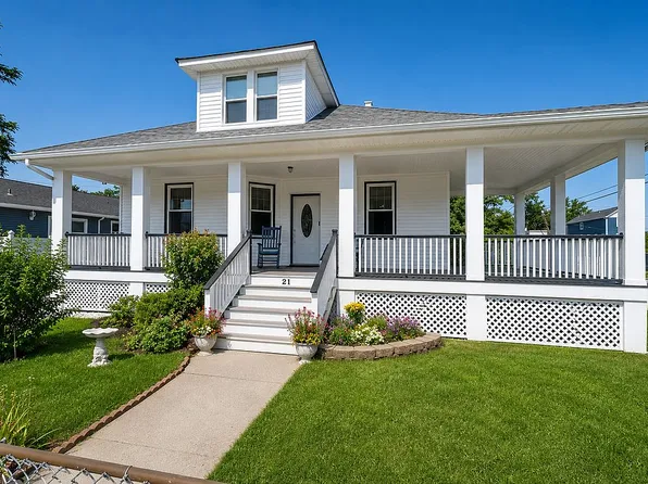21 Willow St, Keansburg, NJ 07734