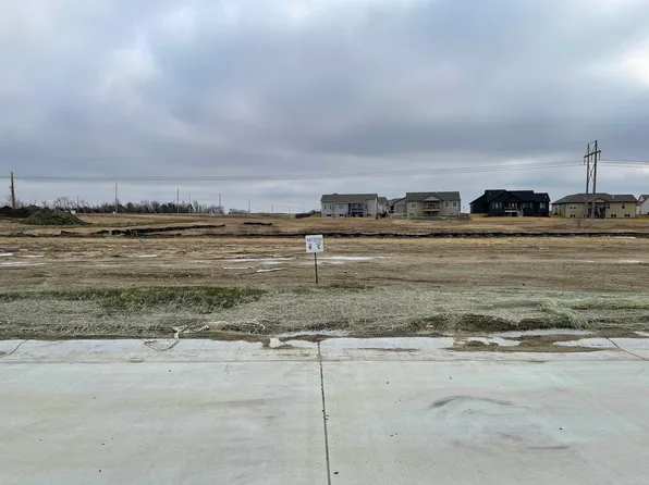 5270 N Hampton St, Wichita, KS 67226