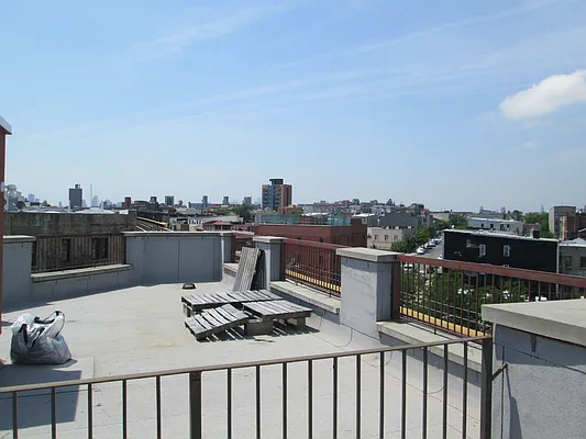 Rented by (Legacy) NY 101, Inc. | media 24