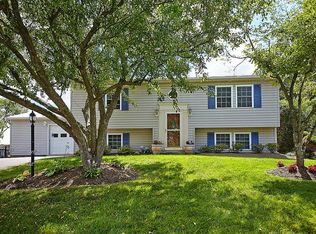 134 Magnolia Rd, Sterling, VA 20164