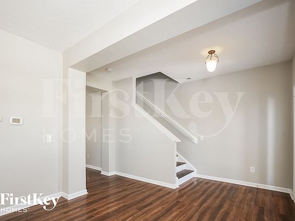 4th image of 4915 Birmingham Dr