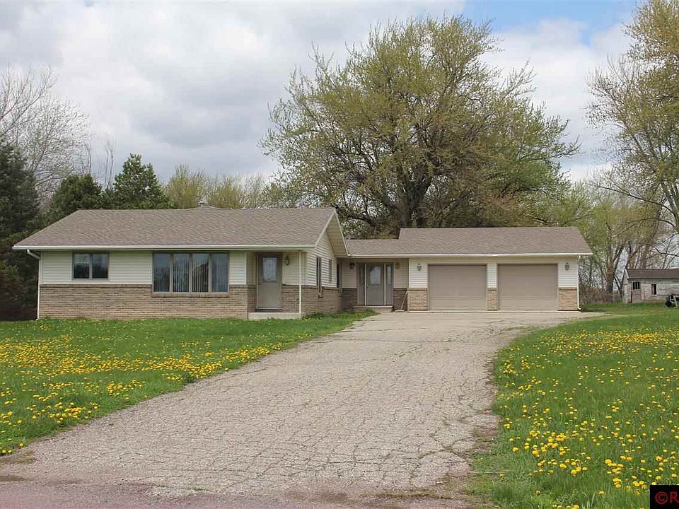 1st image of 69062 340th St