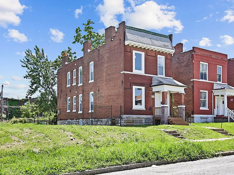 4620 Pope Ave — Photo 4