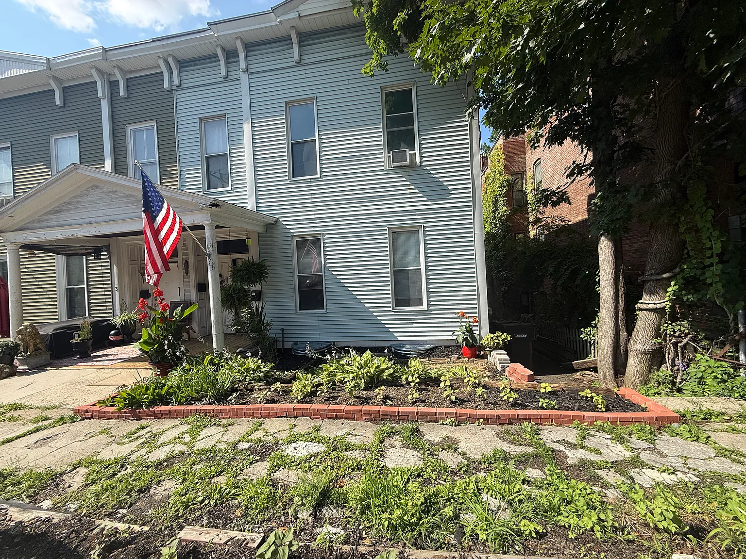 5 bed, 1.5 bath, $850 — Photo 1